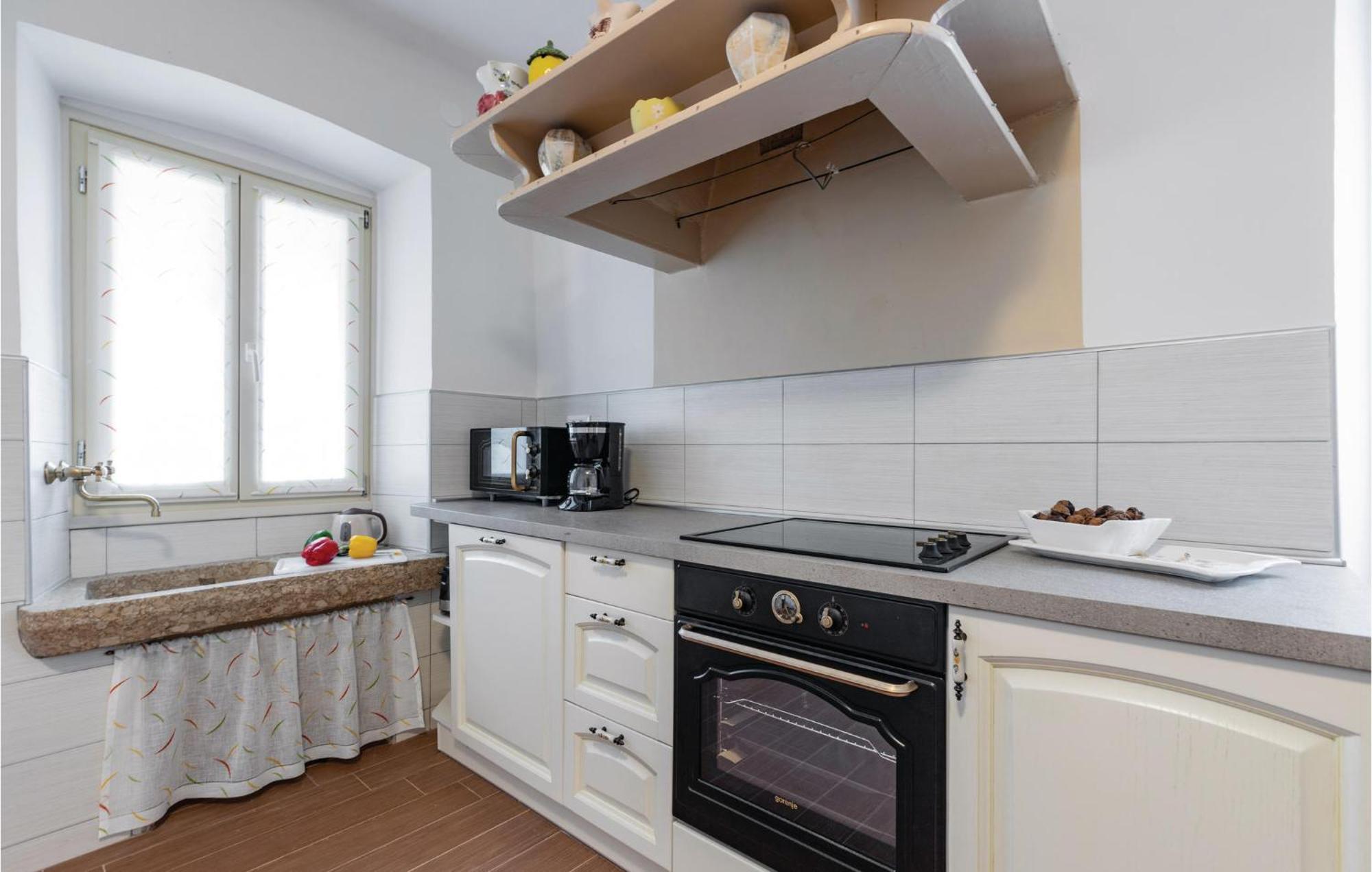 Cozy Home In Pazin With House A Panoramic View Exterior foto